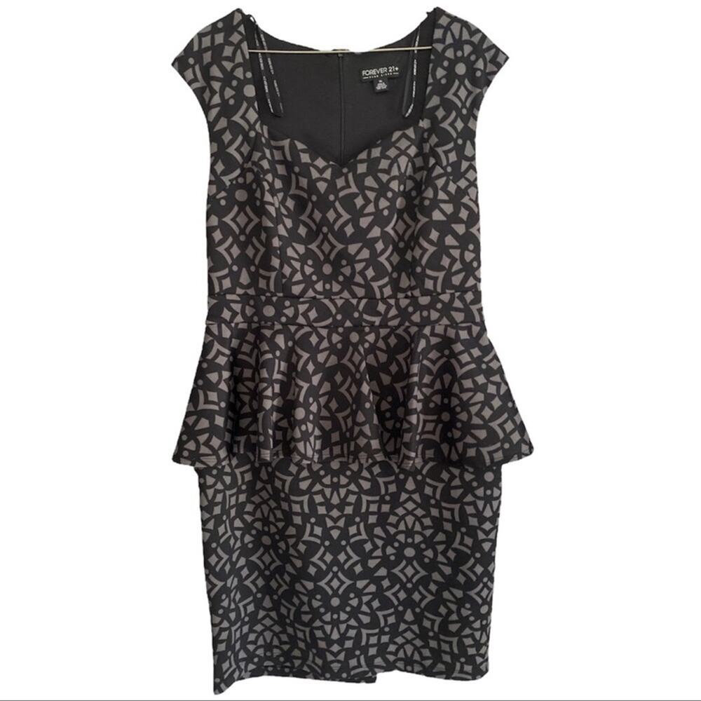 Forever 21 Plus Size Sweetheart Neck Peplum Dress Black and Grey Size 2x